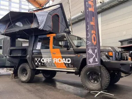 Toyota Land Cruiser 79  Vous découvrirez notre Toyota Land Cruiser J79 équipé d’un plateau AluBlack et d’un ModCAP Alu-Cab.  Entdecken Sie unseren Toyota Land Cruiser J79 mit AluBlack-Ladeplattform und Alu-Cab ModCAP.