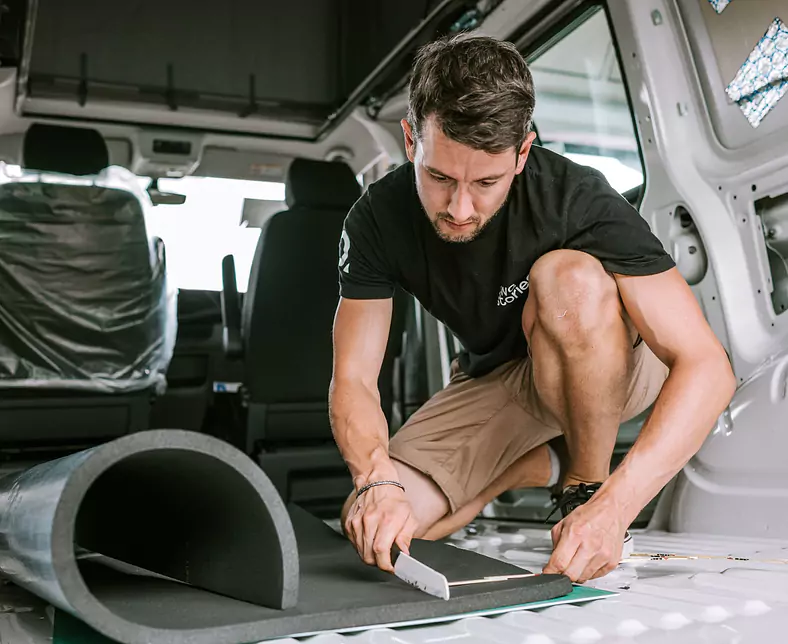 two-stories-camper-umbau-isolierung.jpg